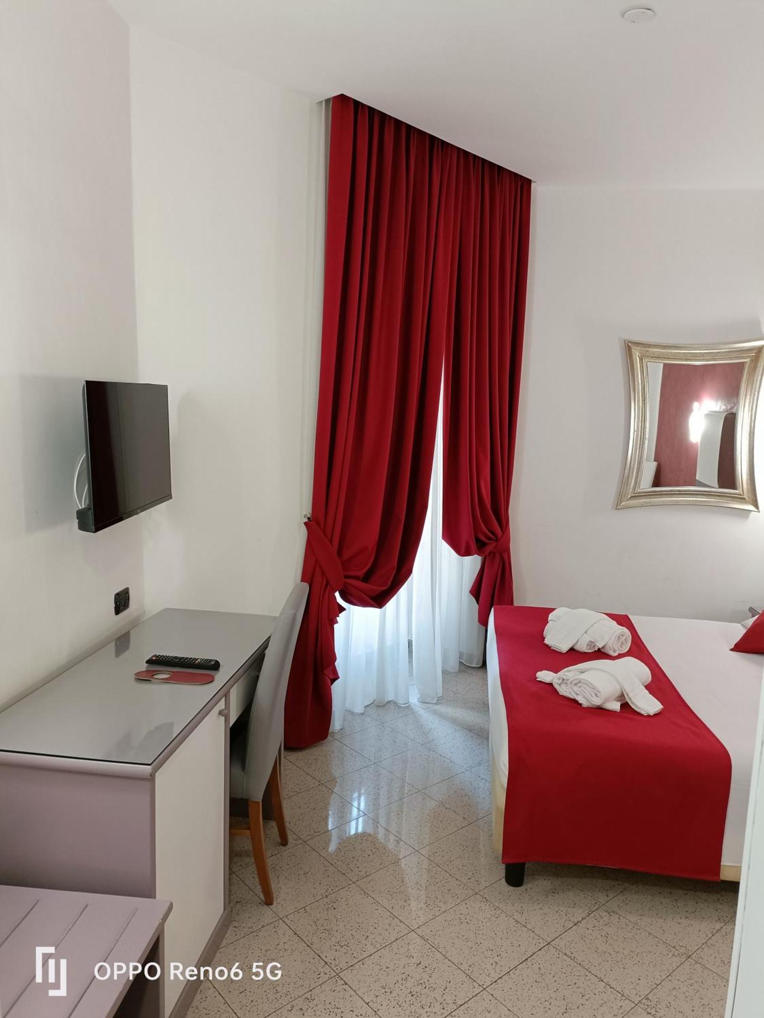 House 4 Mori * Rome